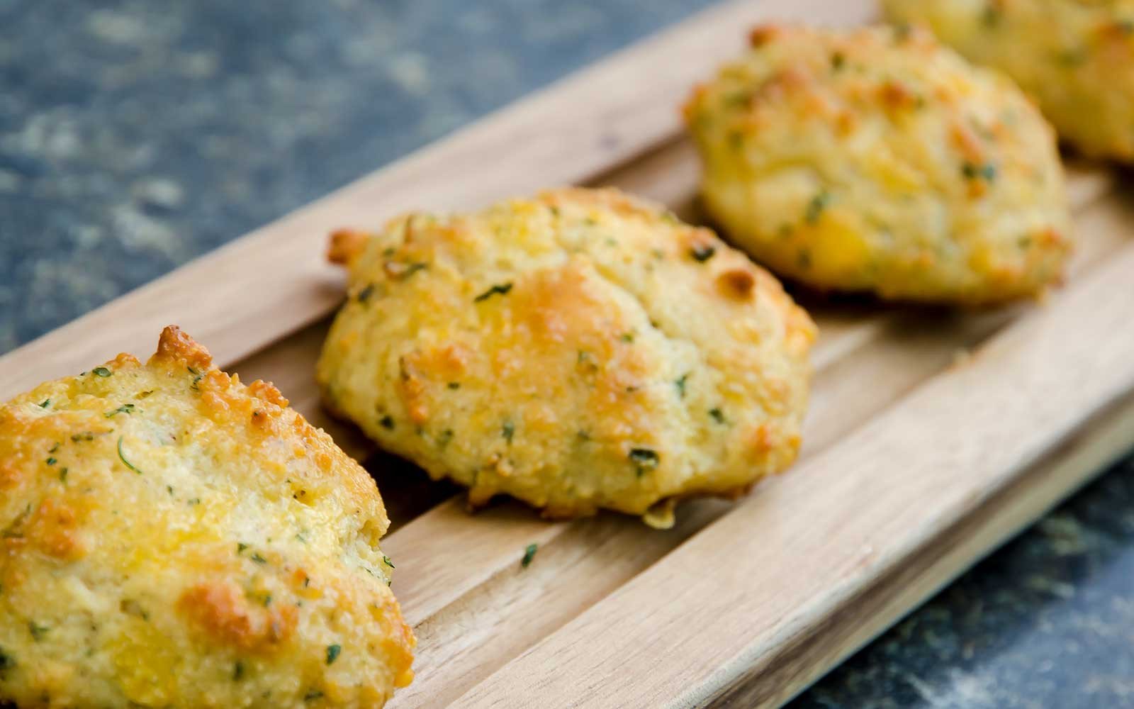 Better Than Red Lobster Cheesy Biscuits - Nutracelle