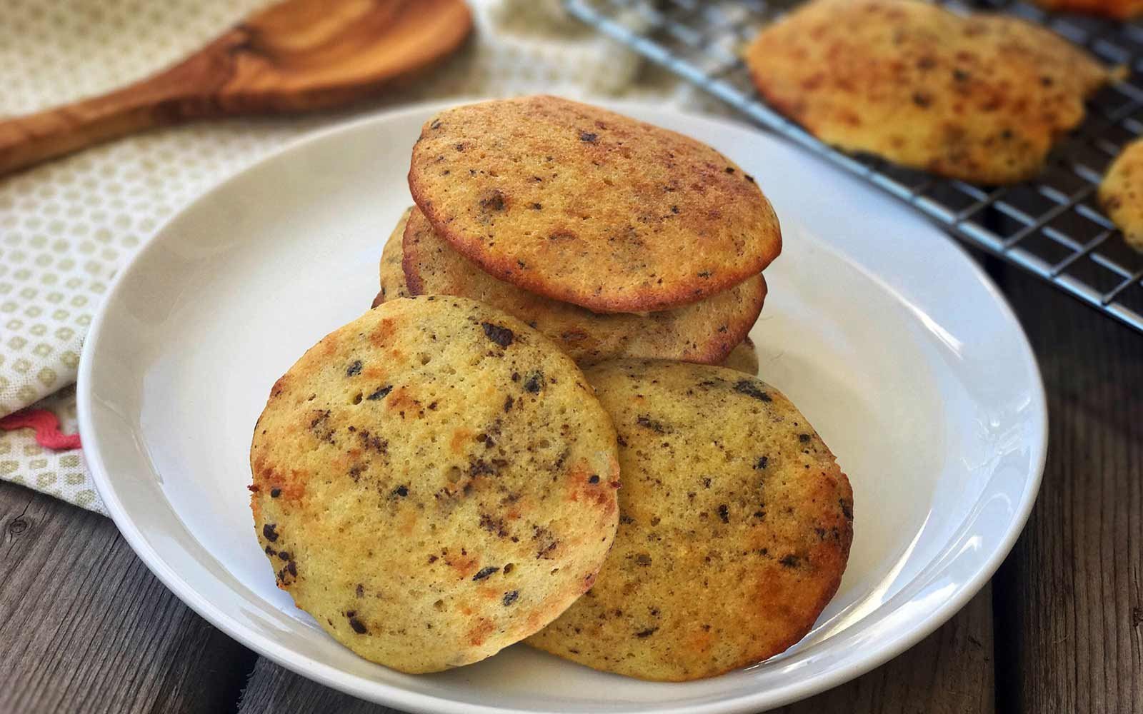 Chewy Chocolate Chip Protein Cookies - Nutracelle