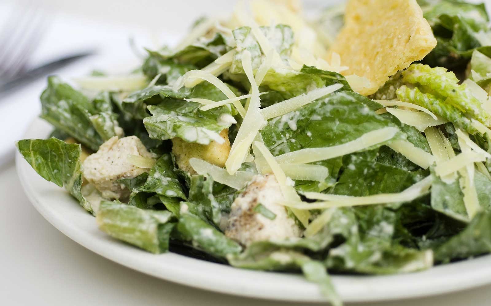 High Protein Creamy Chicken Caesar Salad - Nutracelle