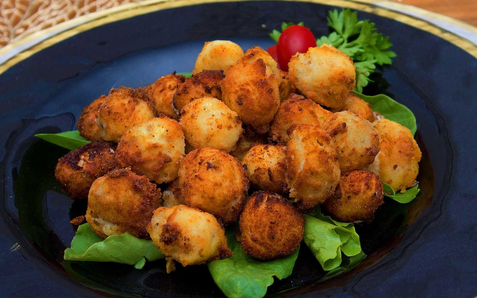 Low Carb Appetizers Fried Mozzarella Balls - Nutracelle