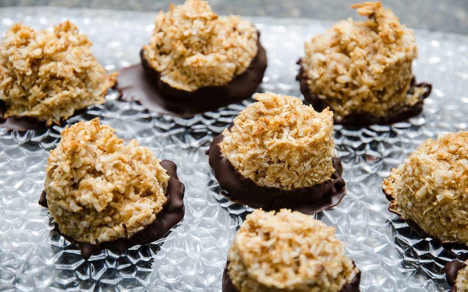 Maple Macaroons Dipped in Chocolate - Nutracelle