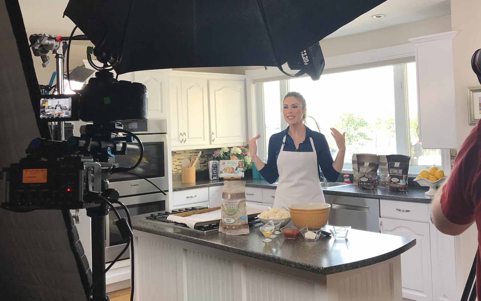 Melanie's Kitchen: No-Bake Healthy Holiday Treats! Live Video! - Nutracelle