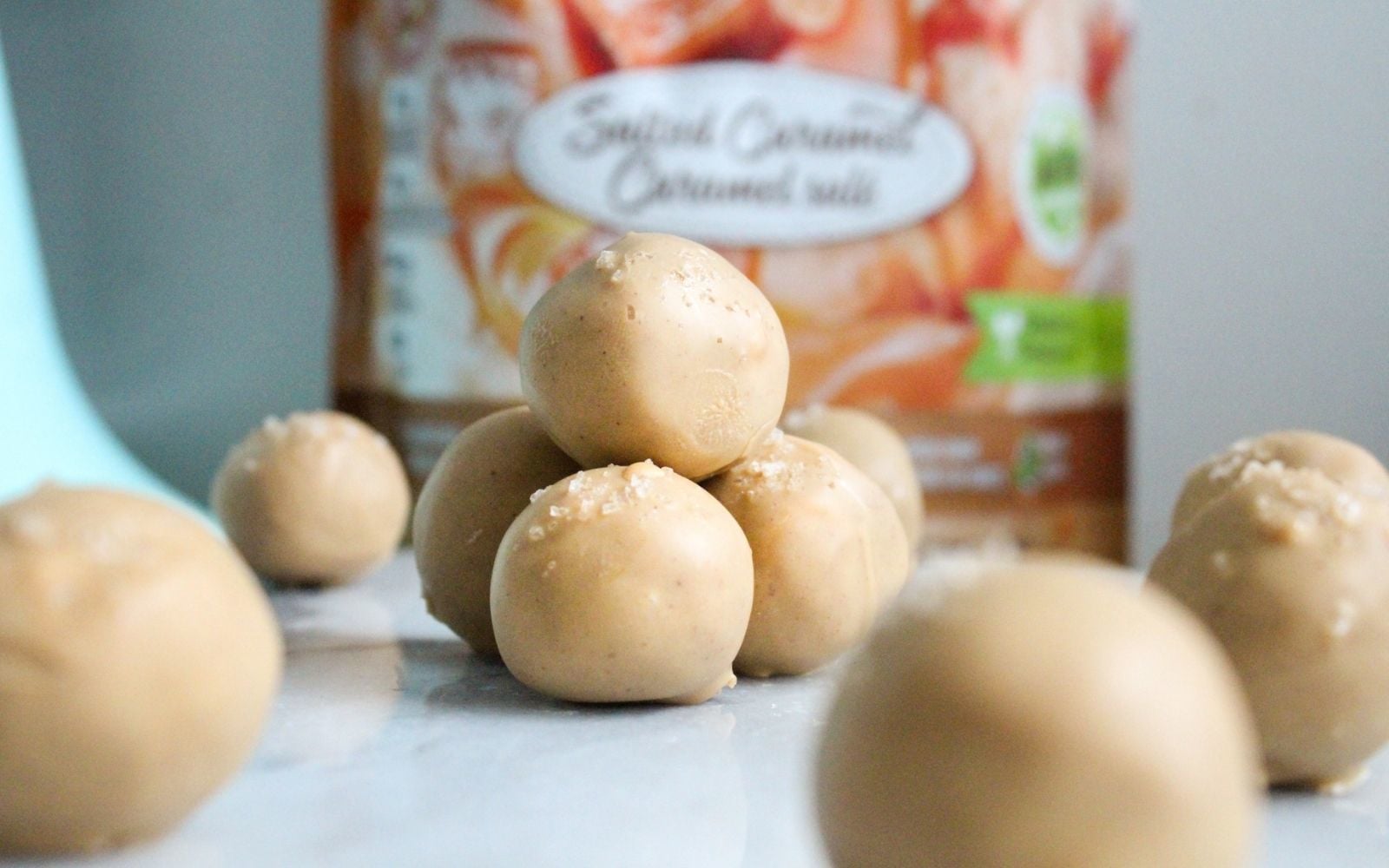 No-Bake Protein Cookie Dough Balls - Nutracelle