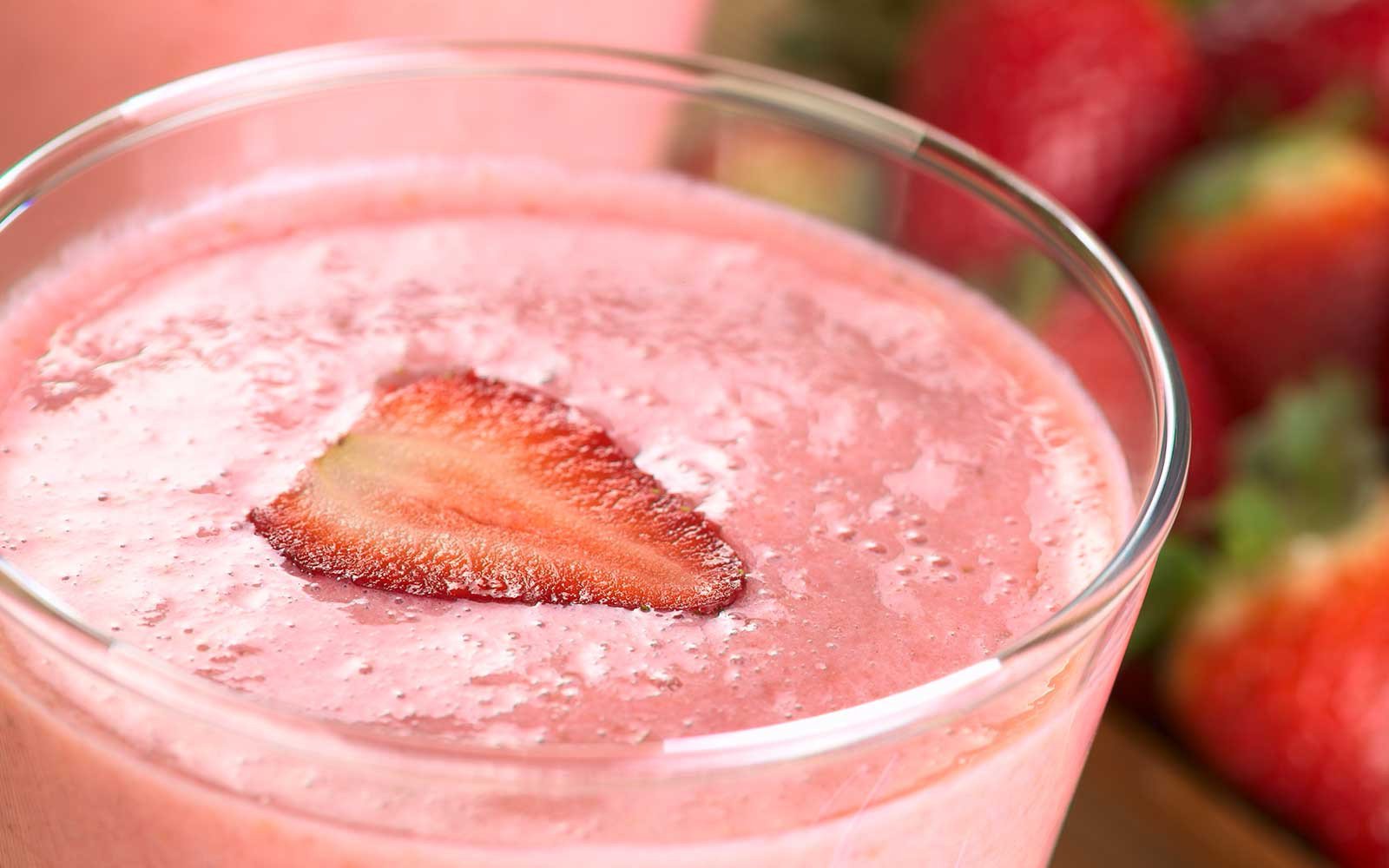 Strawberry Milkshake Smoothie - Nutracelle