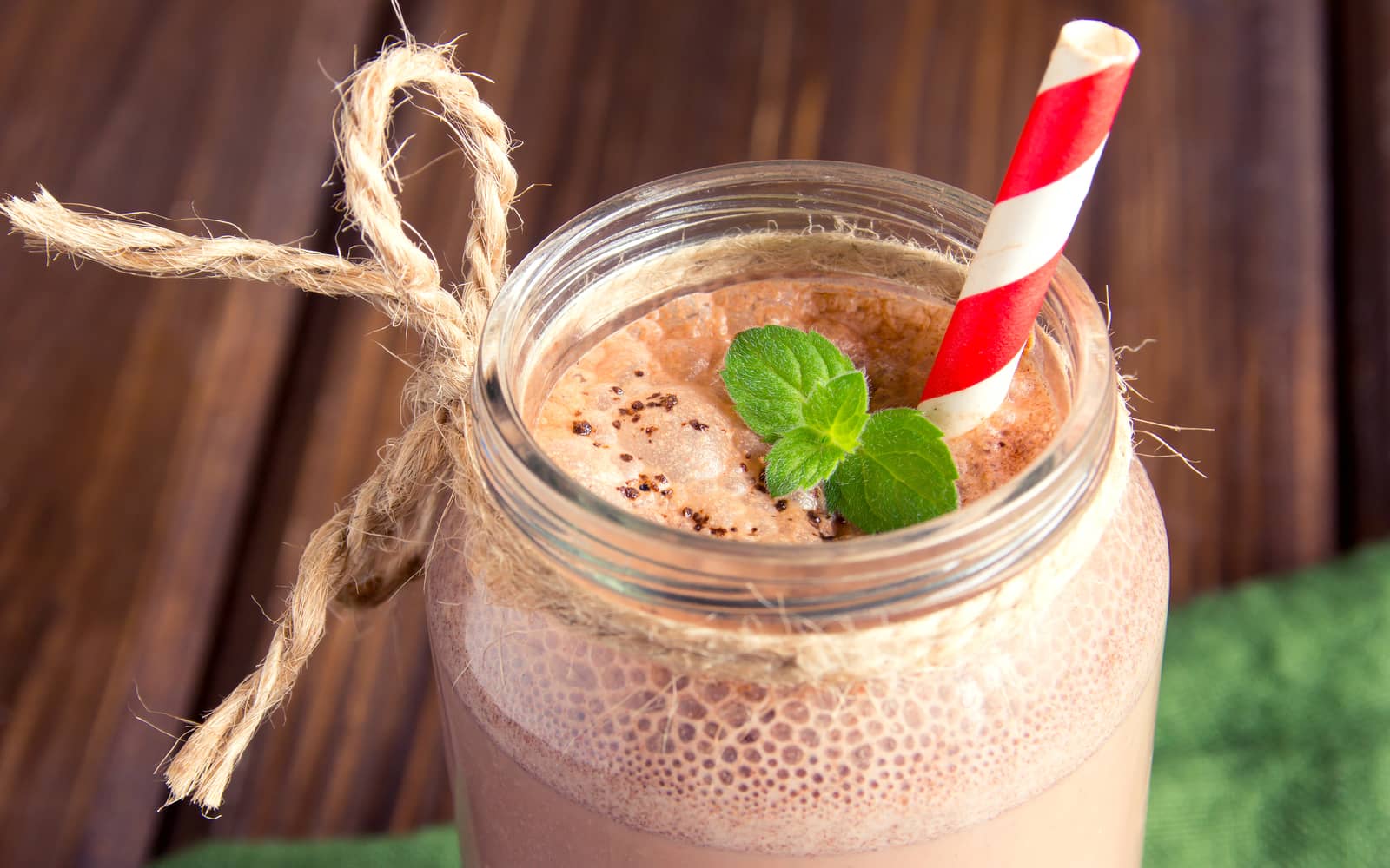 Vegan Mint Chocolate Protein Shake - Nutracelle